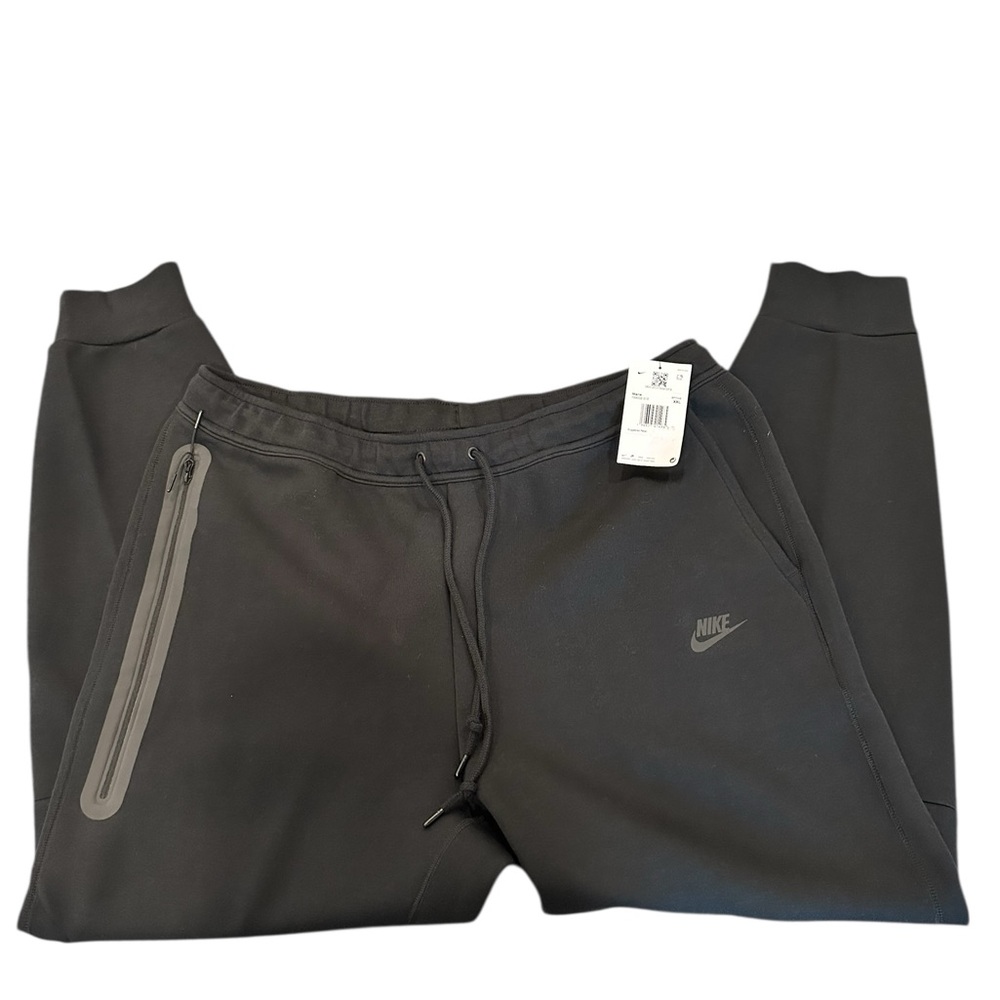 Nike Tech Fleece Black Sweatpants